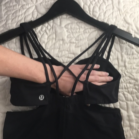 Lululemon Exquisite Tank built in bra black - Picture 16 of 16